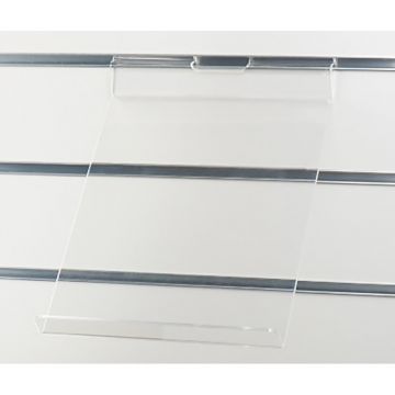 Acrylhylde for stående A4 brochure med stopkant - klar akryl for rillepaneler<br />mål B23xD32 cm - A4 brochure