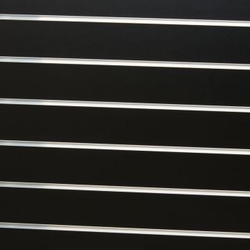 Rillepanel i sort med MDF bagplade - mål 240x120 cm - spor 10 cm